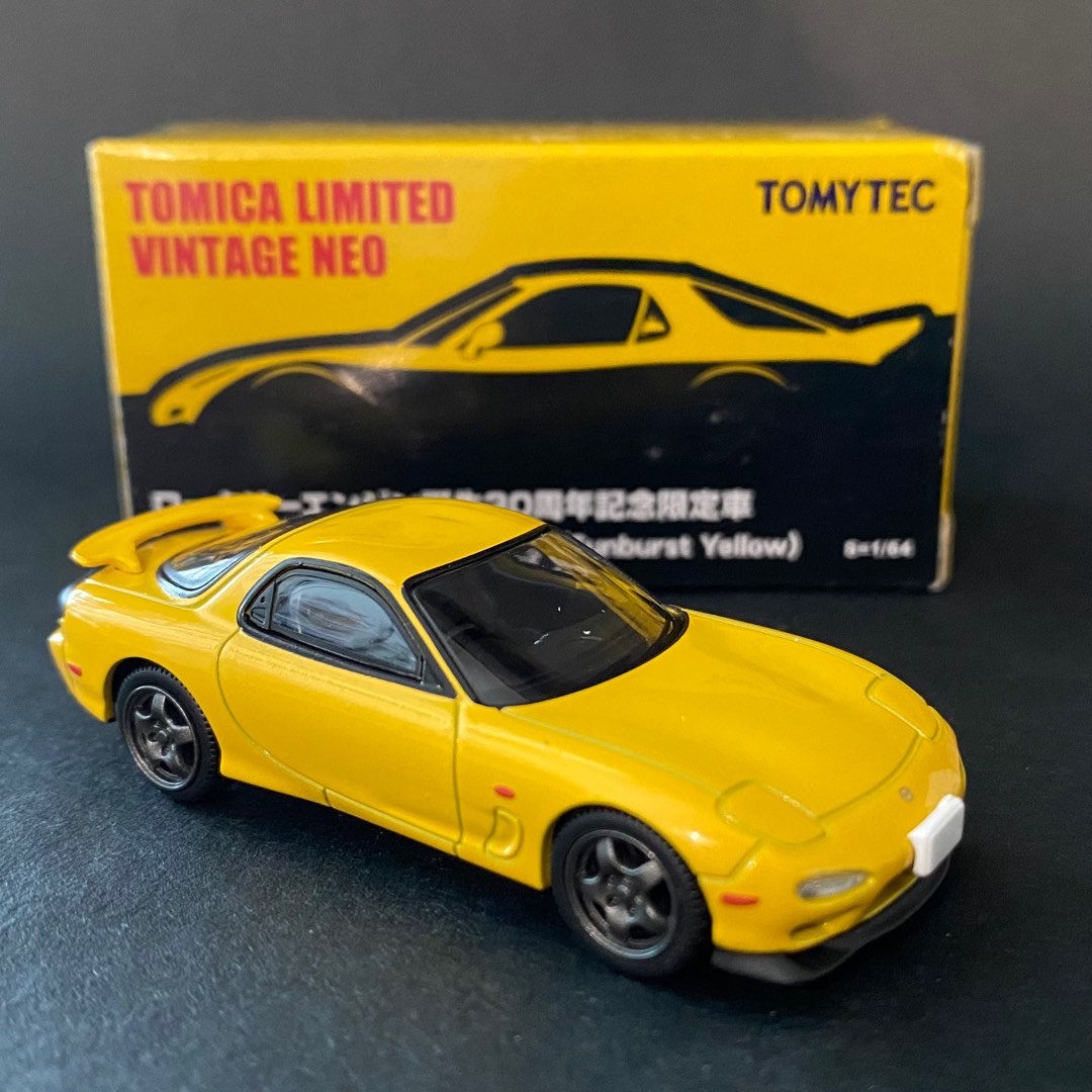 1:64 Tomica Limited Vintage Mazda RX-7 RX7 yellow - Hobby