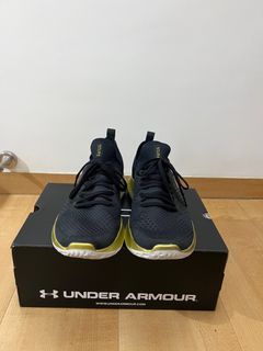 UA Flow Velociti SE Metallic Running Shoe