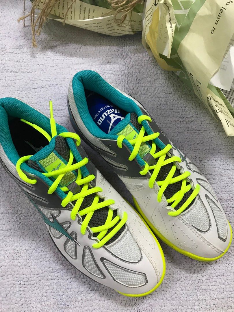 Mizuno badminton shoes sales uk