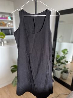 Vallen black dress
