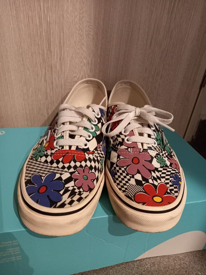 Checkered floral old skool on sale vans