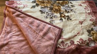Velvet blanket or bedsheet