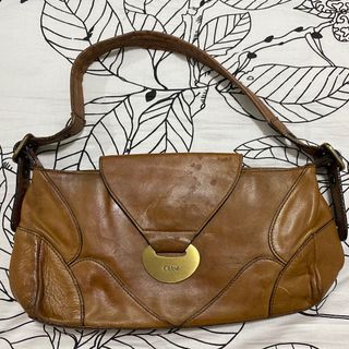 PRICE DROP!!! Authentic Vintage Chloe leather saddle / shoulder bag in deep brown 🤎