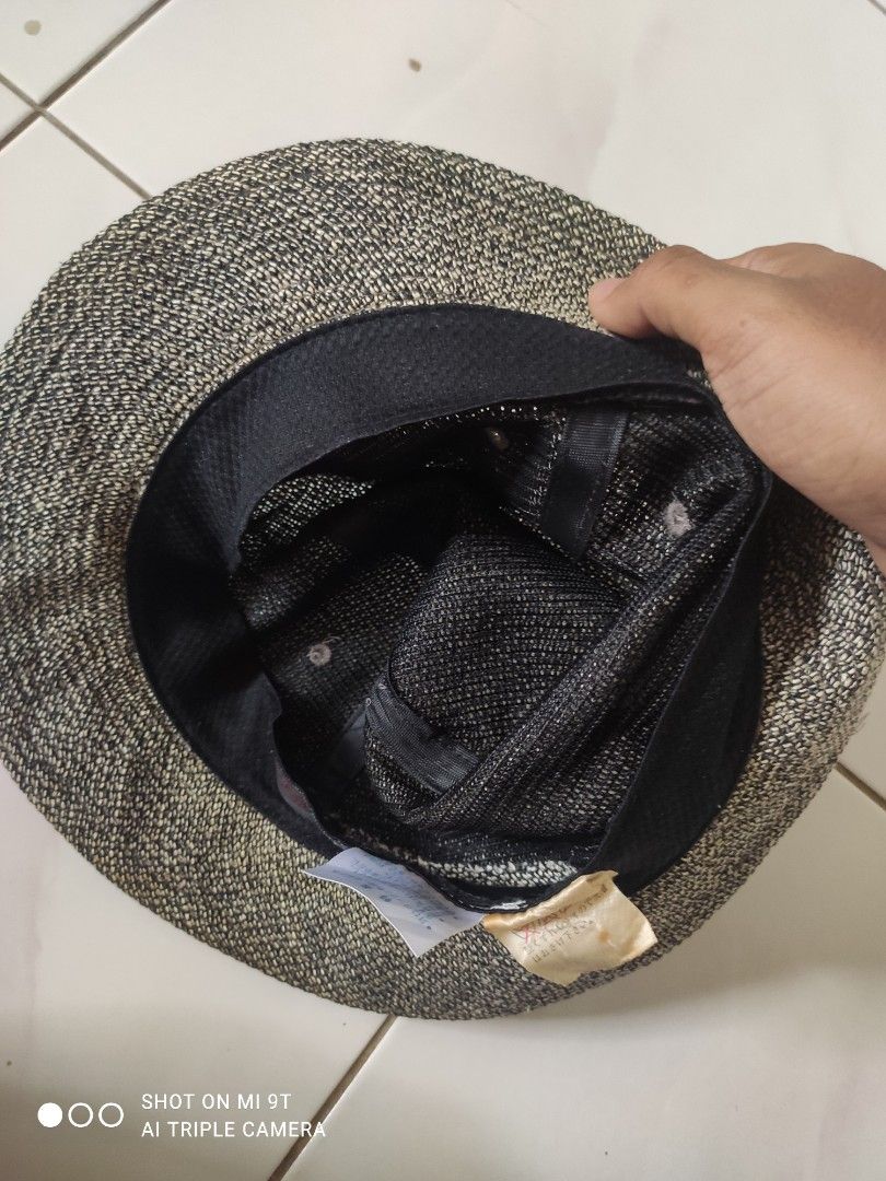 Vintage Guy laroche Paris, Men's Fashion, Watches & Accessories, Cap