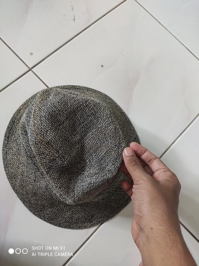 Vintage Guy laroche Paris, Men's Fashion, Watches & Accessories, Cap