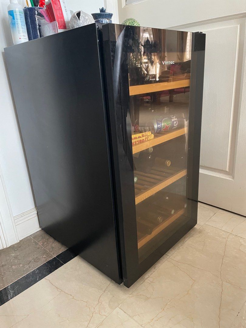 Vintec wine fridge/cooler 36 bottles, TV & Home Appliances, Kitchen
