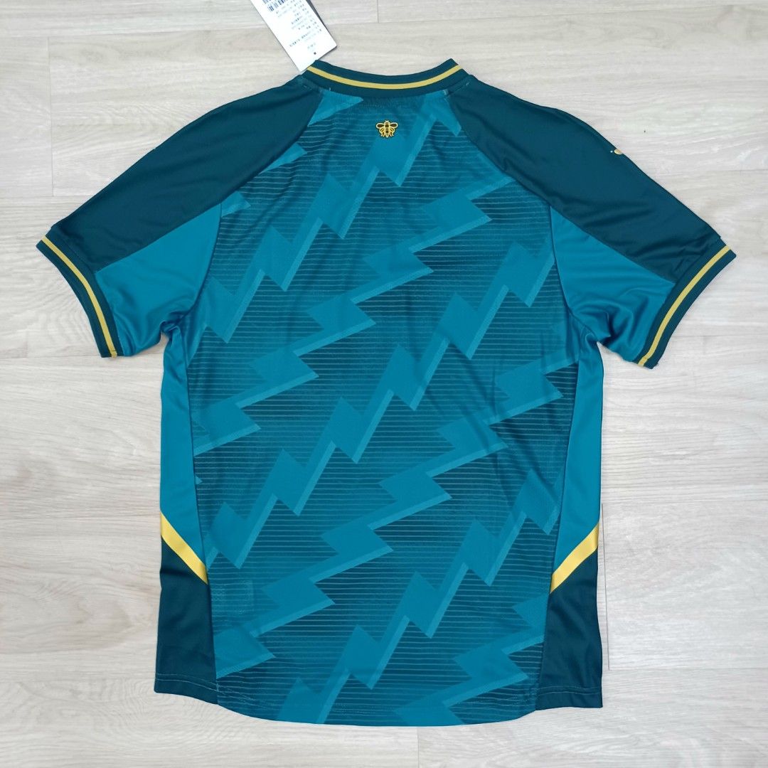 Watford FC 21/22 third football jersey, Men's Fashion, Activewear