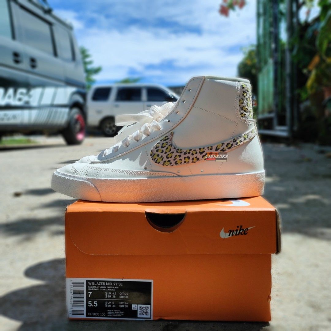 Womens Nike Blazer Mid '77 SE 