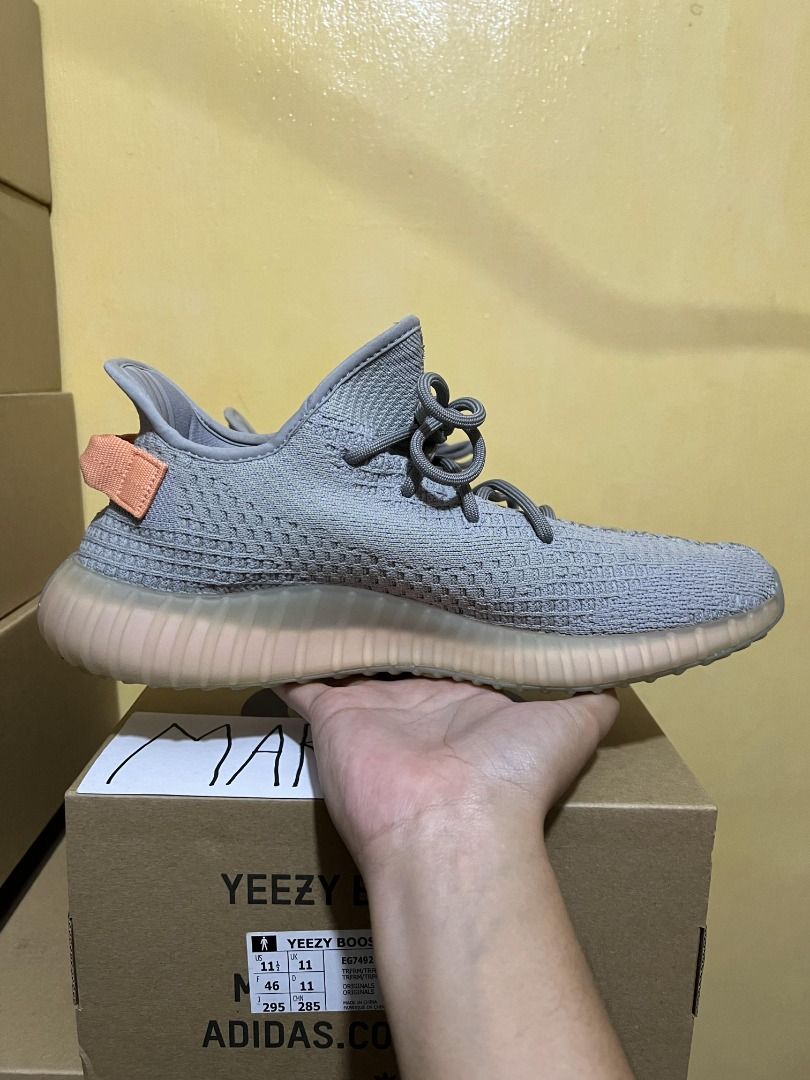 Yeezy Boost 350 v2 Trueform, Men's Fashion, Footwear, Sneakers on ...