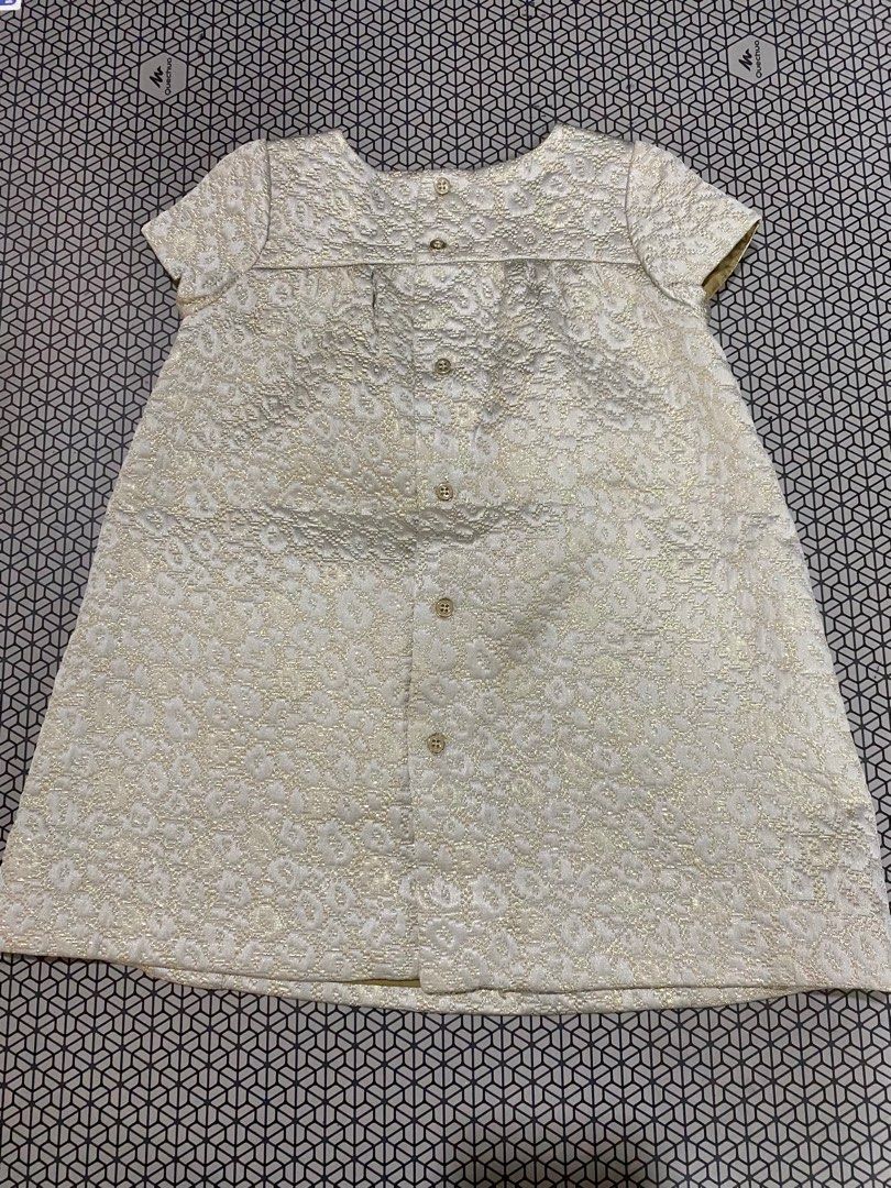 Zara Baby Dress (Category: Babies & Kids Fashion) located in Muntinlupa City. Submitted by rmsalberto (Listing ID 1196594801, Image 2). Description: Guaranteed authentic Size 24mos With Minor signs of use and some stains As is where is Shipping shouldered by buyer Payment first via bpi or gcash .