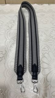 寬背帶 銀扣
