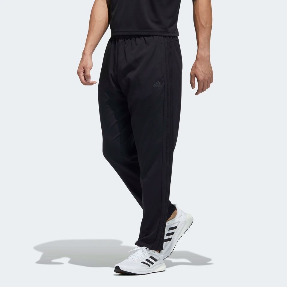 Triple black hot sale adidas joggers
