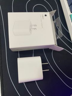 Apple 20w power adapter