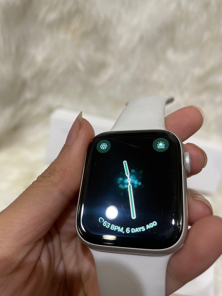 Apple Watch Series 6, Barang Mewah, Jam Tangan di Carousell