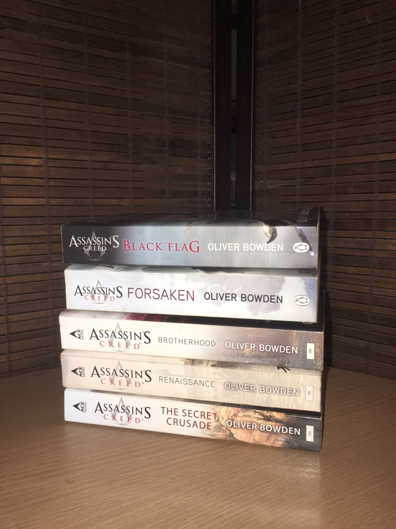Assassins Creed Novels by Oliver Bowden + Assassins Creed Unity Artbook ...