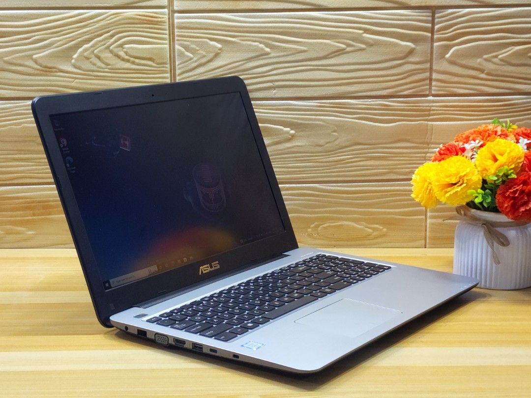 ASUS SonicMaster X556UQK I7 KabyLake 7th Gen 12Gb Ram 128Gb SSD Nvidia 