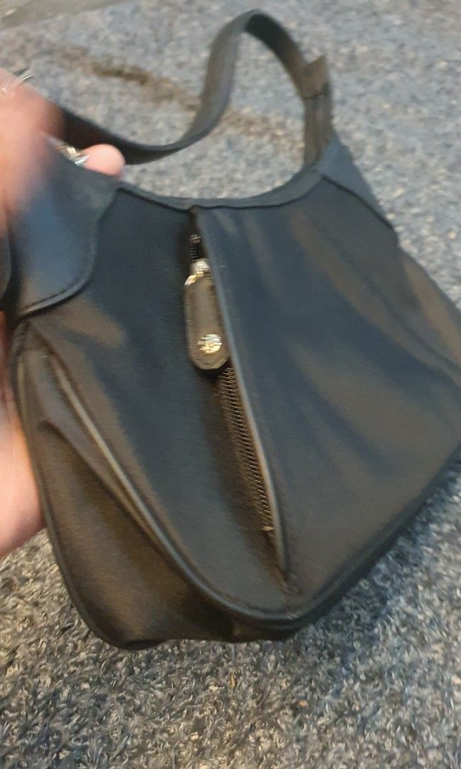 Authentic marie clair pochette (Category: Luxury Bags & Wallets) located in Cavite. Submitted by ohmie23 (Listing ID 1196831735, Image 2). Description: Authentic marie clair pochette.