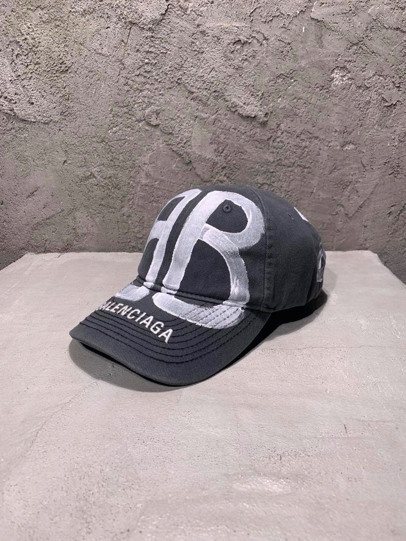 bb sprayed cap in grey