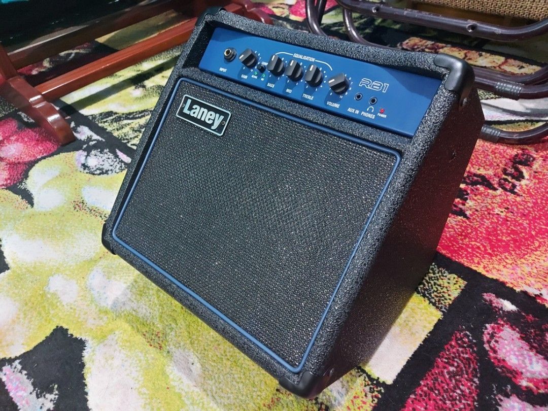 BASS GUITAR AND AMP SET, Hobbies & Toys, Music & Media, Musical