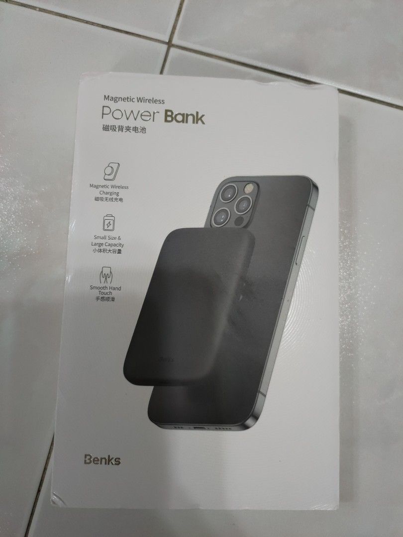 Benks 5000mAh wireless power bank charger, Mobile Phones