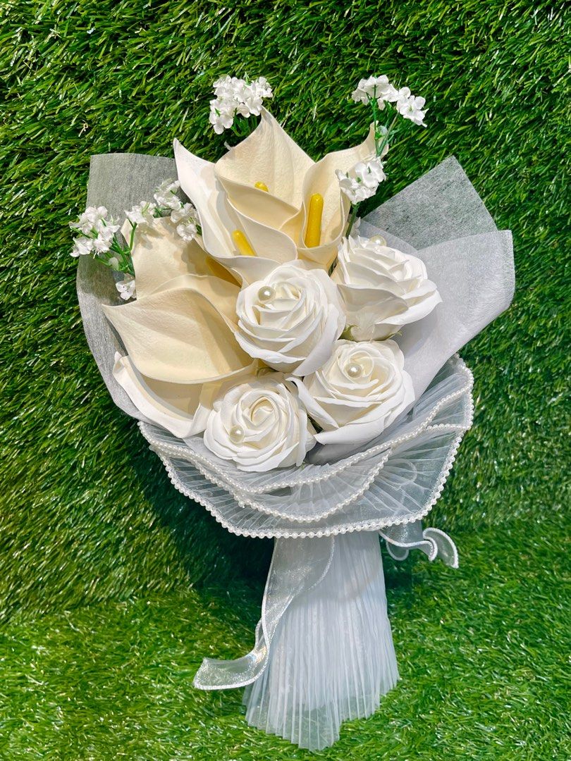 Bridal soap flower bouquet, Hobbies & Toys, Stationery & Craft, Flowers