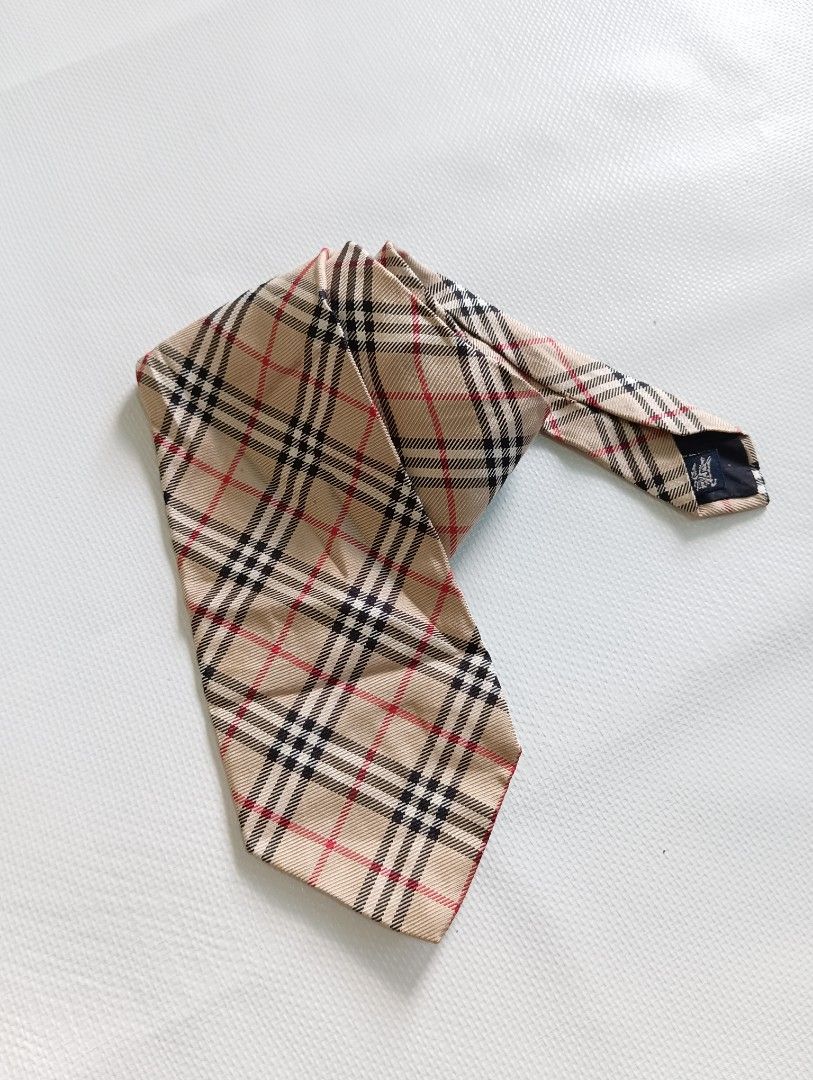 Burberry Plaid Silk neck tie, Men's Fashion, Watches & Accessories, Ties on  Carousell