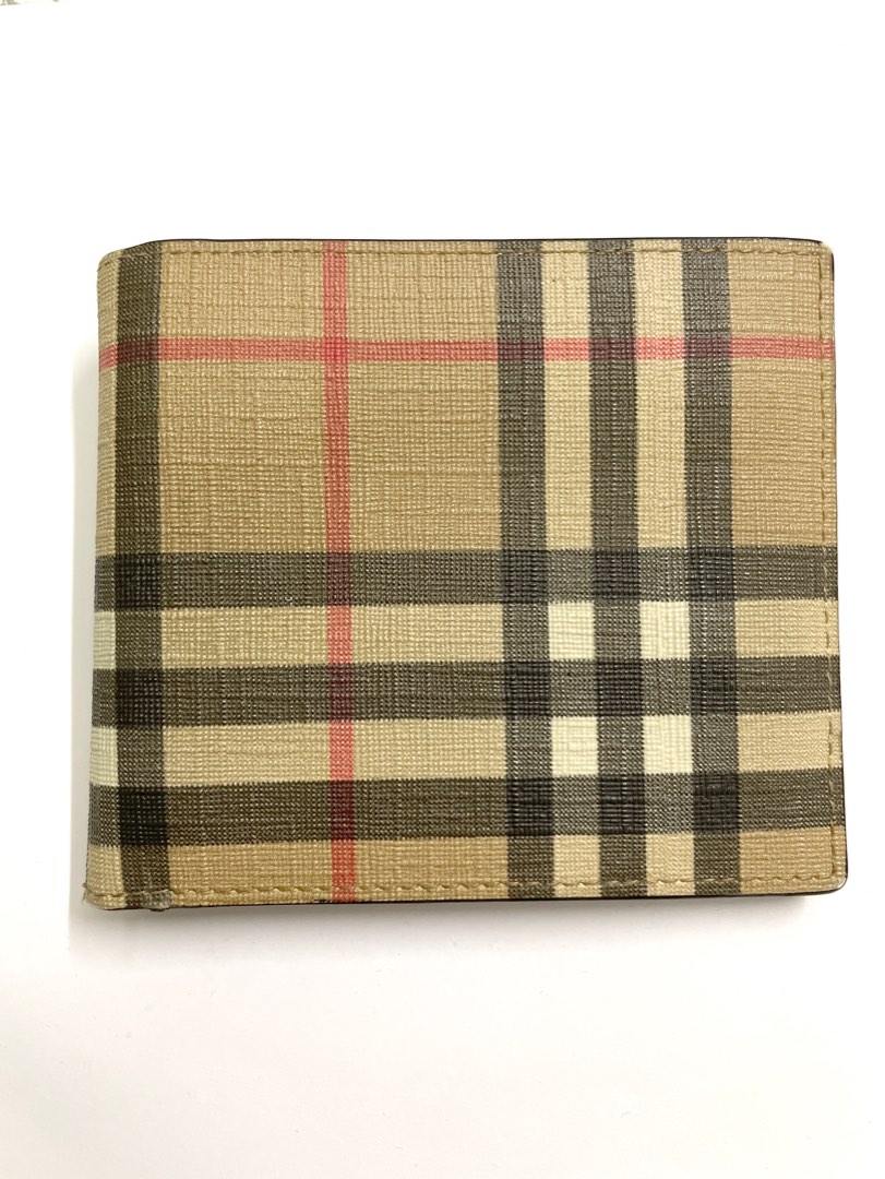 Burberry Wallet (Authentic), Men's Fashion, Watches & Accessories, Wallets  & Card Holders on Carousell