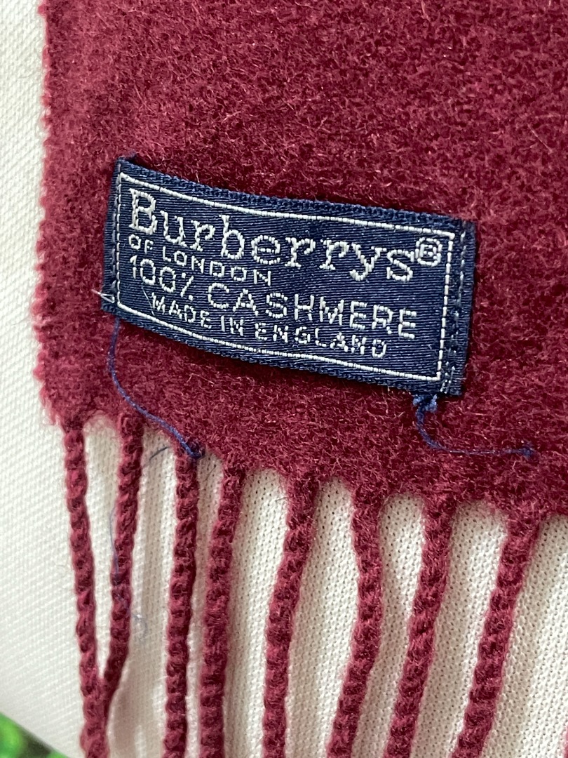 Burberrys of London 100 Cashmere Made In England Scarf