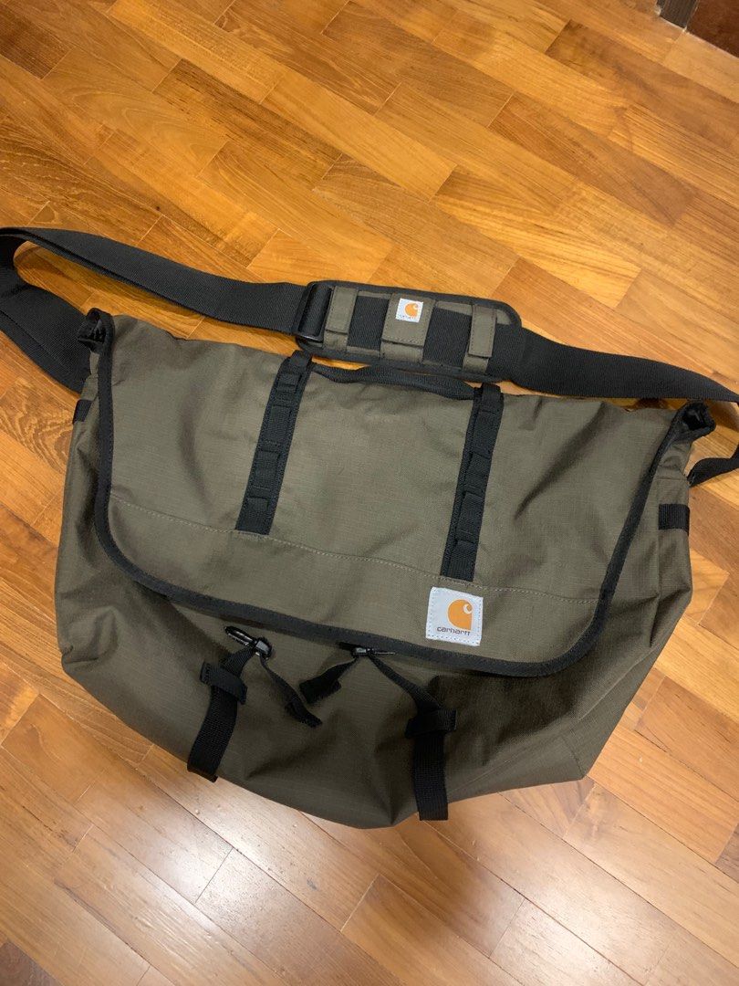 Carhartt Messenger Bag, Men's Fashion, Bags, Sling Bags on Carousell