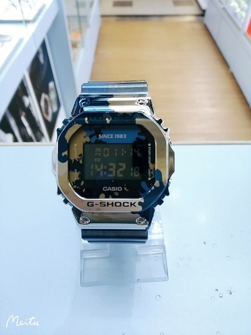 Casio GM-2100SS-1ADR 鋼売版（$1400）GM-5600SS-1DR 鋼売版（$1180