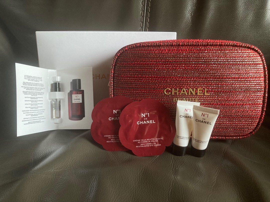 Chanel 2022聖誕限定化妝袋連sample, 美容＆個人護理, 健康及美容