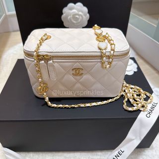 (Category: ) located in . Submitted by luxurysprinkles (Listing ID 1196835761, Image 1). Description: .