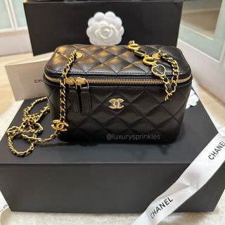 (Category: ) located in . Submitted by luxurysprinkles (Listing ID 1196836848, Image 1). Description: .
