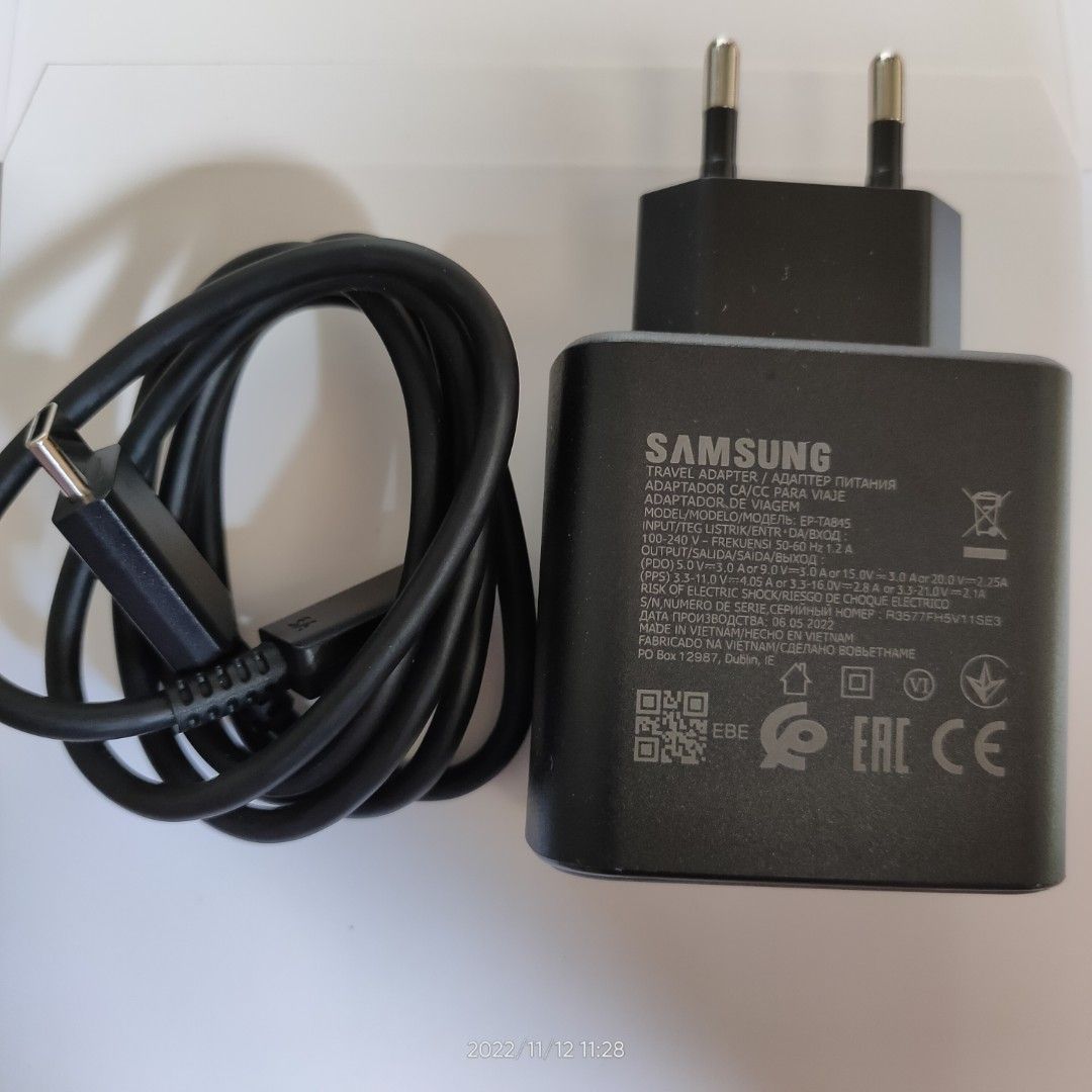 Charger Samsung 45 Watt fast charging Typec barang ORI, Telepon