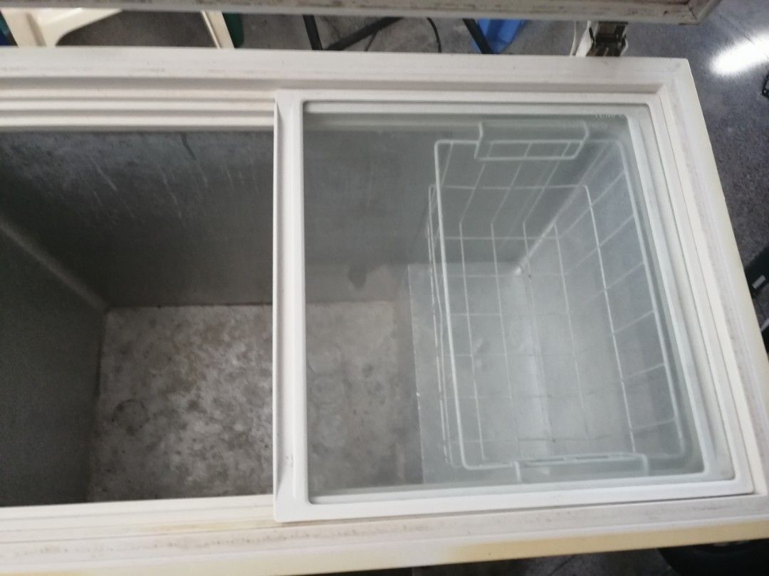 Chest Freezer pick up only, TV & Home Appliances, Kitchen Appliances