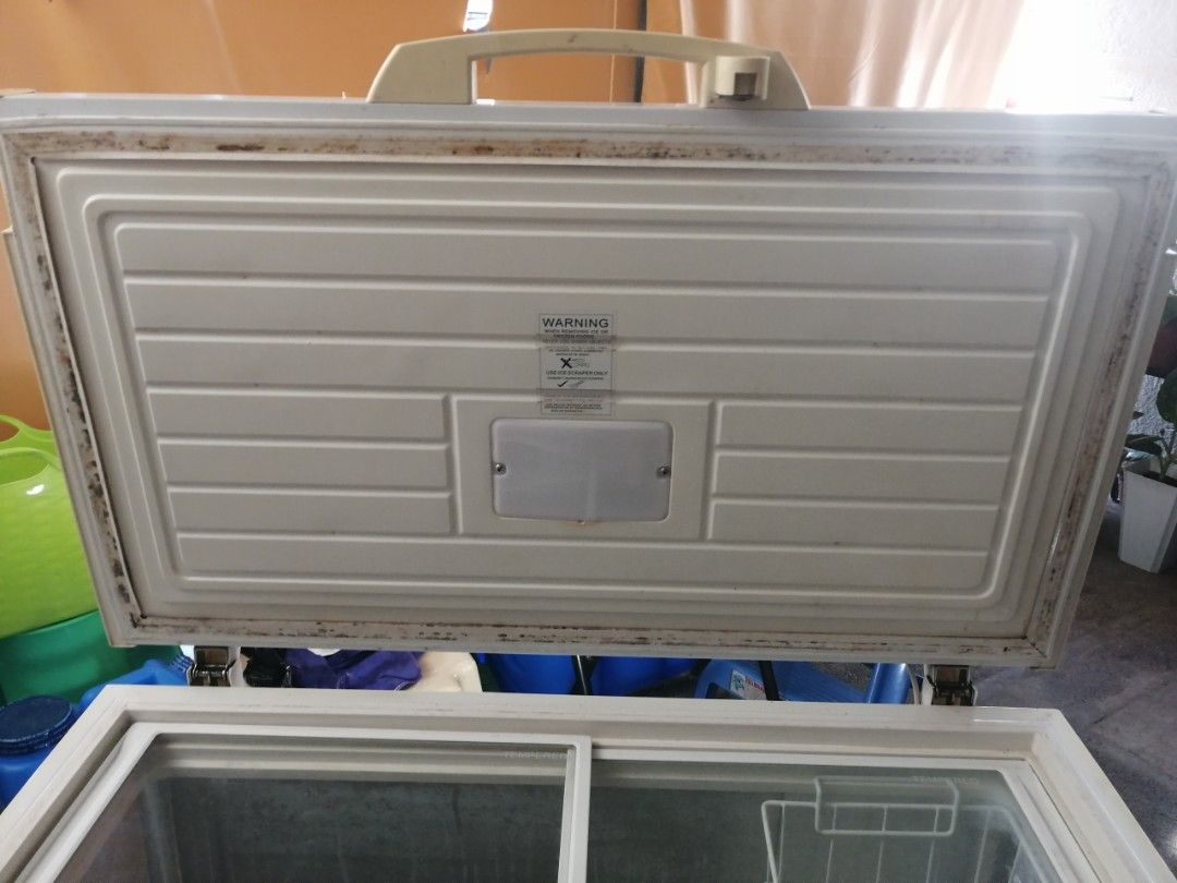 Chest Freezer pick up only, TV & Home Appliances, Kitchen Appliances