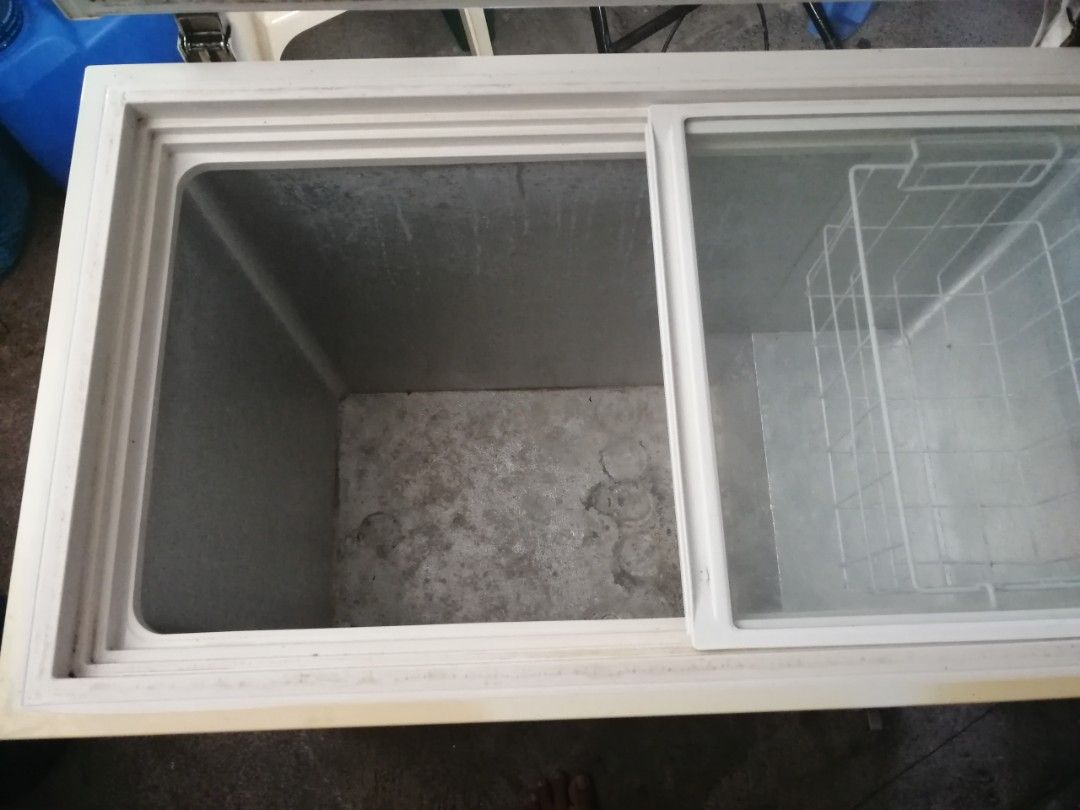 Chest Freezer pick up only, TV & Home Appliances, Kitchen Appliances