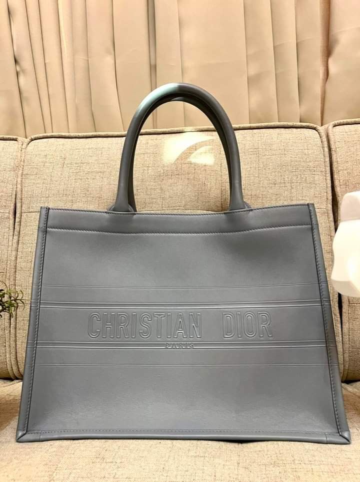 Dior embossed book tote outlet