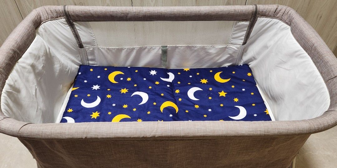 Co sleeper cot, Babies & Kids, Baby Nursery & Kids Furniture, Cots