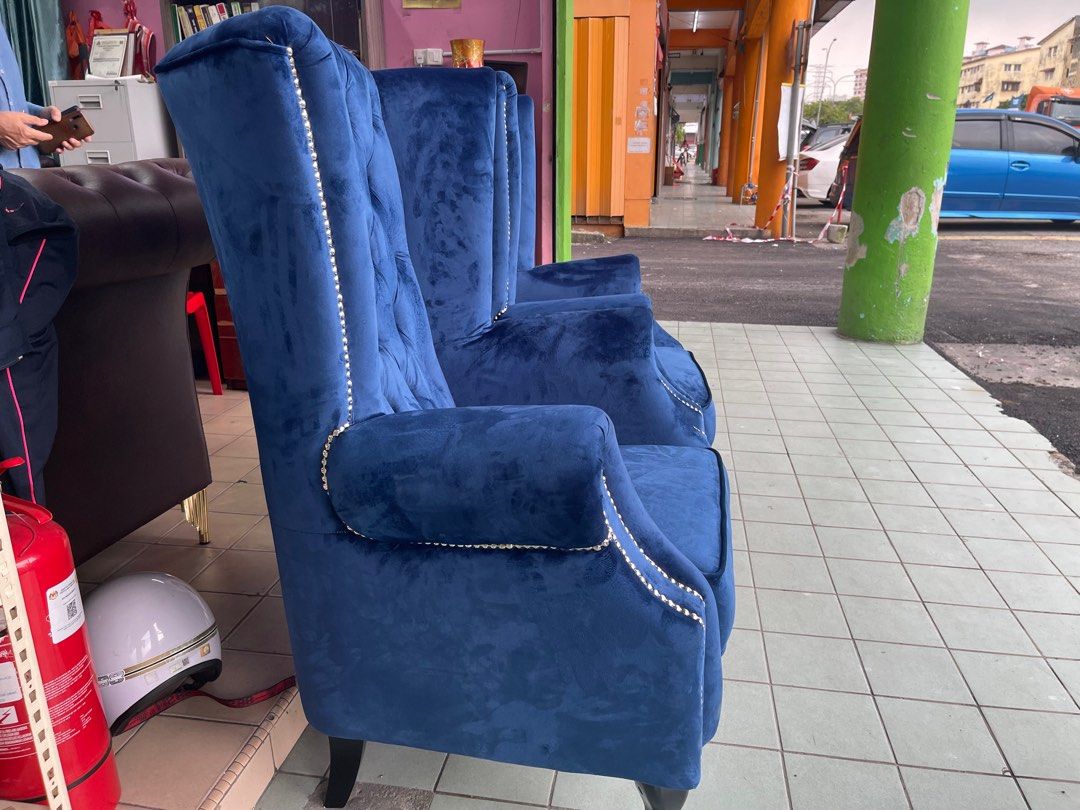 Colorful Affordable and Durable Wing Chairs