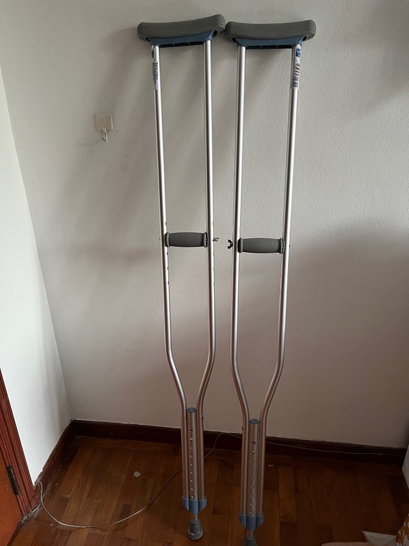Crutches, Health & Nutrition, Assistive & Rehabilatory Aids