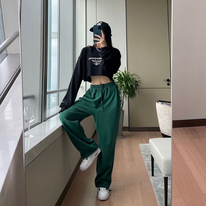 Dark green sweat clearance pants