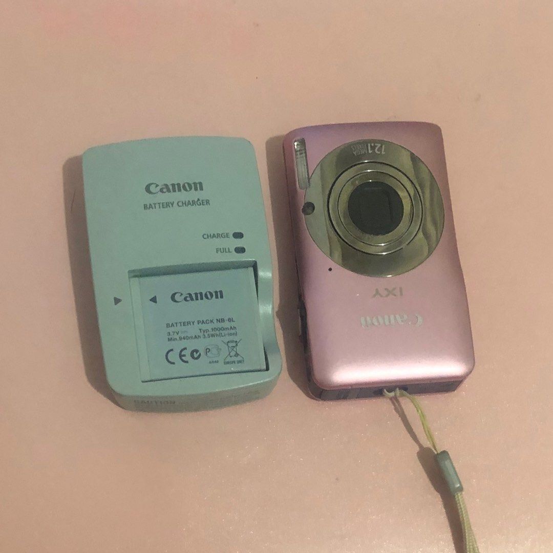 Digital camera - Canon Ixy 200F