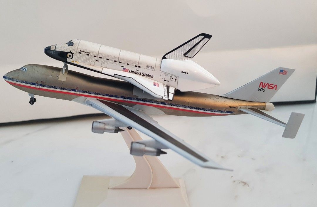 Dragon Wings 1:400 NASA Space Shuttle Orbiter With Boeing 747-123 SCA 55244  Pmc327