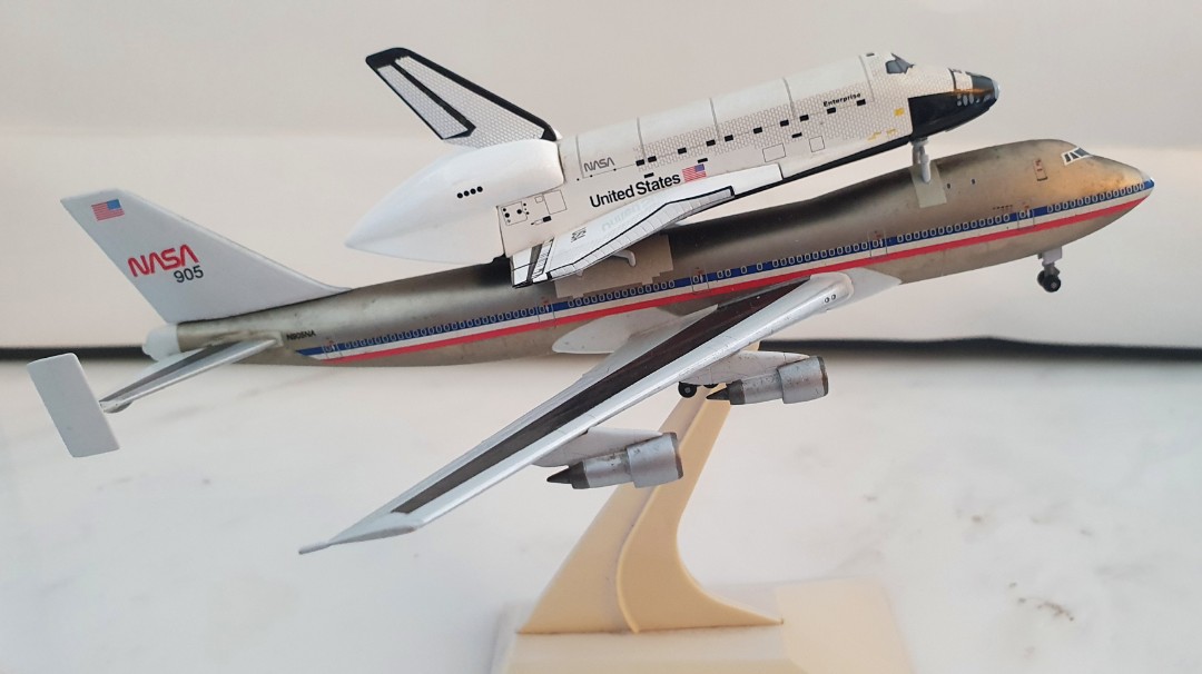 スペースシャトル B747-123SCA NASA ドラゴン 1 400 - 模型