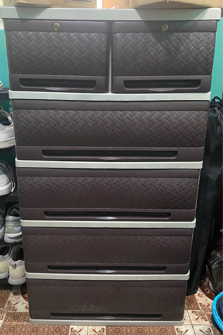 Drawer Moving out, Furniture & Home Living, Furniture, Shelves