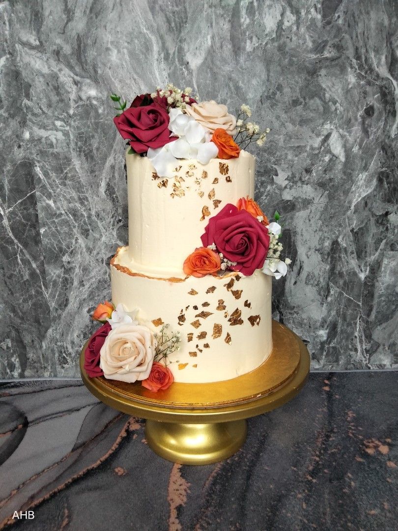 Halal wedding cakes, Food & Drinks, Homemade Bakes on Carousell