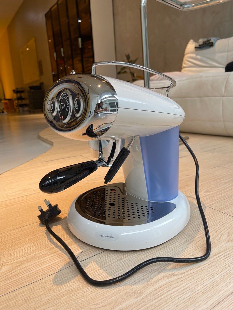 illy X7.1 iperEspresso Capsule Coffee Machine (white), TV & Home