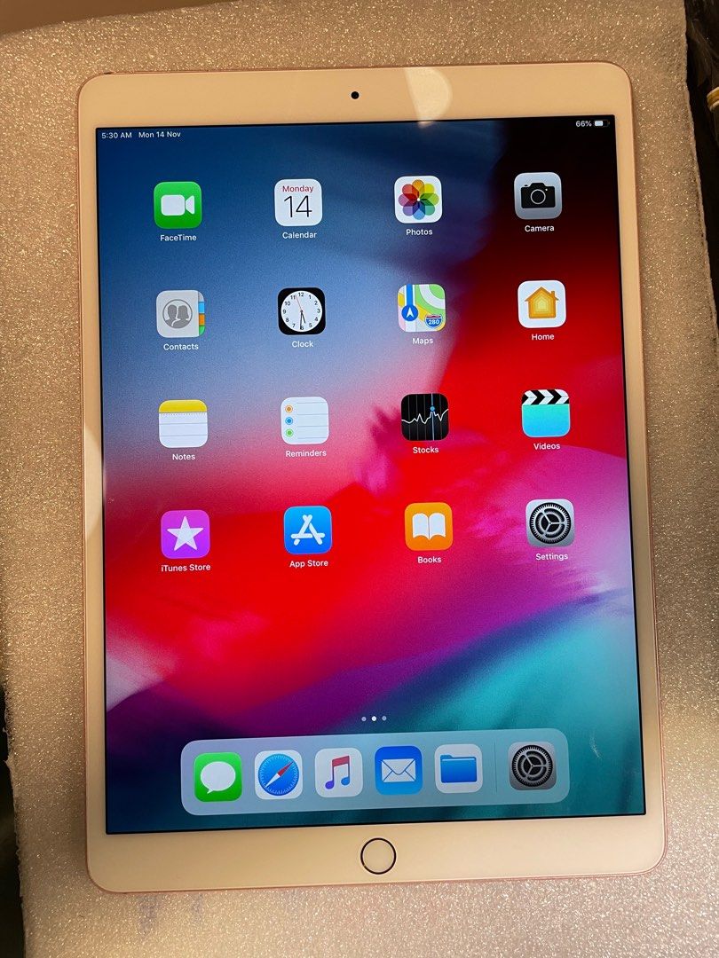 iPad Pro 10.5” 2nd 二代cellular/WiFi 可插咭, 手提電話, 平板電腦