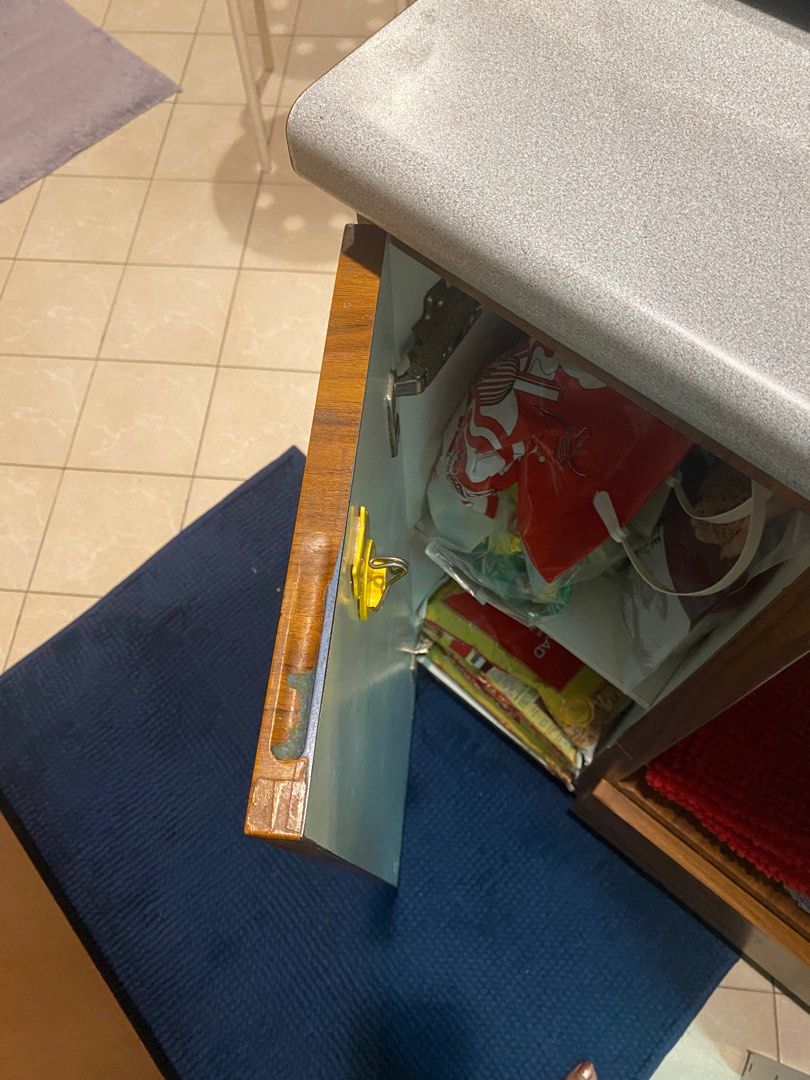 Kitchen Island with heat resistant top and wheels, Furniture & Home